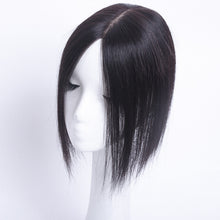 Load image into Gallery viewer, Clip In Human Hair Silk Base Top Hairpiece, Women Crown Toupee for Thinning Hair Natural Black 7x10cm--مقطع في الشعر البشري قاعدة من الحرير هيربيسي ، شعر مستعار نسائي تاج لترقيق الشعر الطبيعي الأسود 7x10 سم