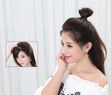 Load image into Gallery viewer, Estelle Women's Clip on Crown Topper Hair Extensions 3 Inches Width 12 Inches Black مشبك نسائي على تاج توبر وصلات شعر 3 بوصات عرض 12 بوصة أسود