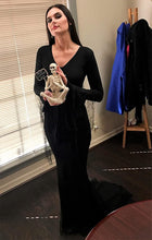 Load image into Gallery viewer, Wigs for Women Girls Long Straight Hair Wig Natural Fashion Cute Synthetic Wigs for Daily Party Cosplay-الباروكات للنساء والفتيات شعر مستعار طويل مستقيم شعر مستعار طبيعي أزياء لطيف الاصطناعية الباروكات للحزب اليومي تأثيري