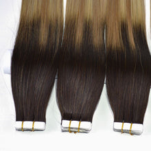 Load image into Gallery viewer, Gradient Long Straight Seamless Human Hair Tape In Extension, Bark Brown To Blond شريط شعر بشري متدرج طويل مستقيم غير ملحوم في التمديد ، لحاء بني إلى أشقر
