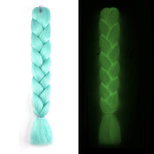 Load image into Gallery viewer, 3 Pieces Night light Synthetic Hair Extension for Braiding ,Jumbo Braids , Extension Afro Braids Crochet Twist-3 قطع من وصلات الشعر الاصطناعية الخفيفة الليلية للتضفير ، الضفائر الضخمة ، تمديد الضفائر الأفرو الكروشيه