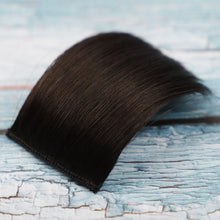 Load image into Gallery viewer, Estelle Nature HAIR Clip-in Double Drawn Short Straight  Invisible Hair pieces for Thinning Hair ,Adding Hair Volume قطع شعر غير مرئية من Estelle Nature يتم تثبيتها بمشبك مزدوج قصير مستقيم وغير مرئي لترقق الشعر ، مما يزيد من كثافة الشعر.
